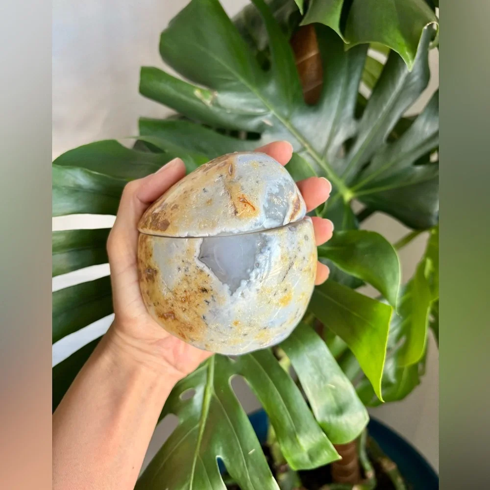 Agate Geode - Picture 2 of 5